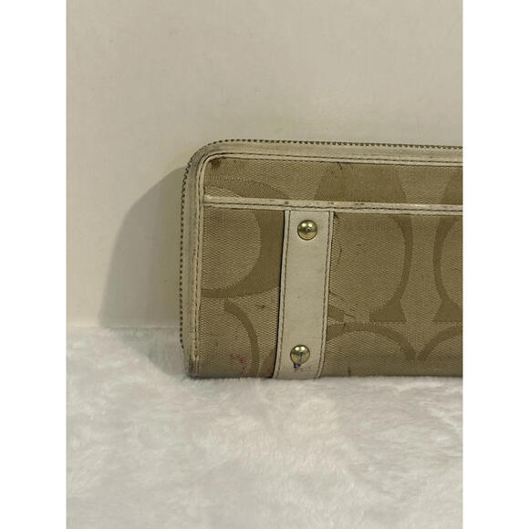 Coach Wallet - Picture 11 of 12